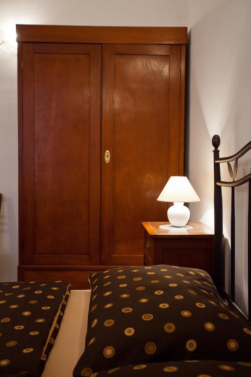 Adagio Theatre Apartment Split Quarto foto