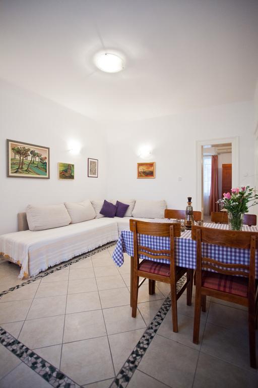 Adagio Theatre Apartment Split Quarto foto